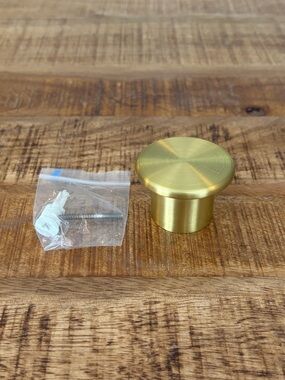 NWOB Schoolhouse Remy Single Hook Natural Brass